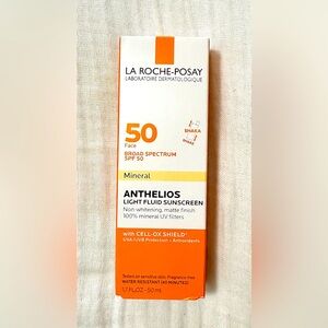La Roche-Posay Anthelios Mineral Fluid Sunscreen